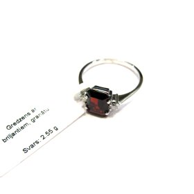 Gredzens ar briljantiem (0.04ct) ,granātu 3032-0943