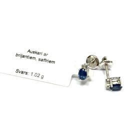 Auskari ar briljantiem (0.02 ct), safīriem (0.06 ct) 823-8363 rezervēti līdz 12.05.2026 (N.)