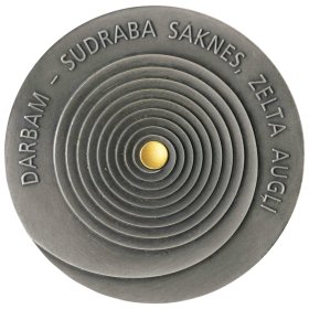 Latvijas sudraba Satiksmes darba veterāna Goda medaļas komplekts