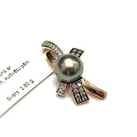 Kulons ar briljantiem un kultivētu pērli (0.23 ct) 10812-8361