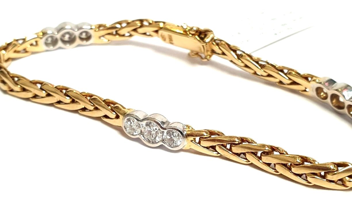 Aproce ar briljantiem (1.55ct) 4580-1153 Rezervēts līdz 12.01.26.