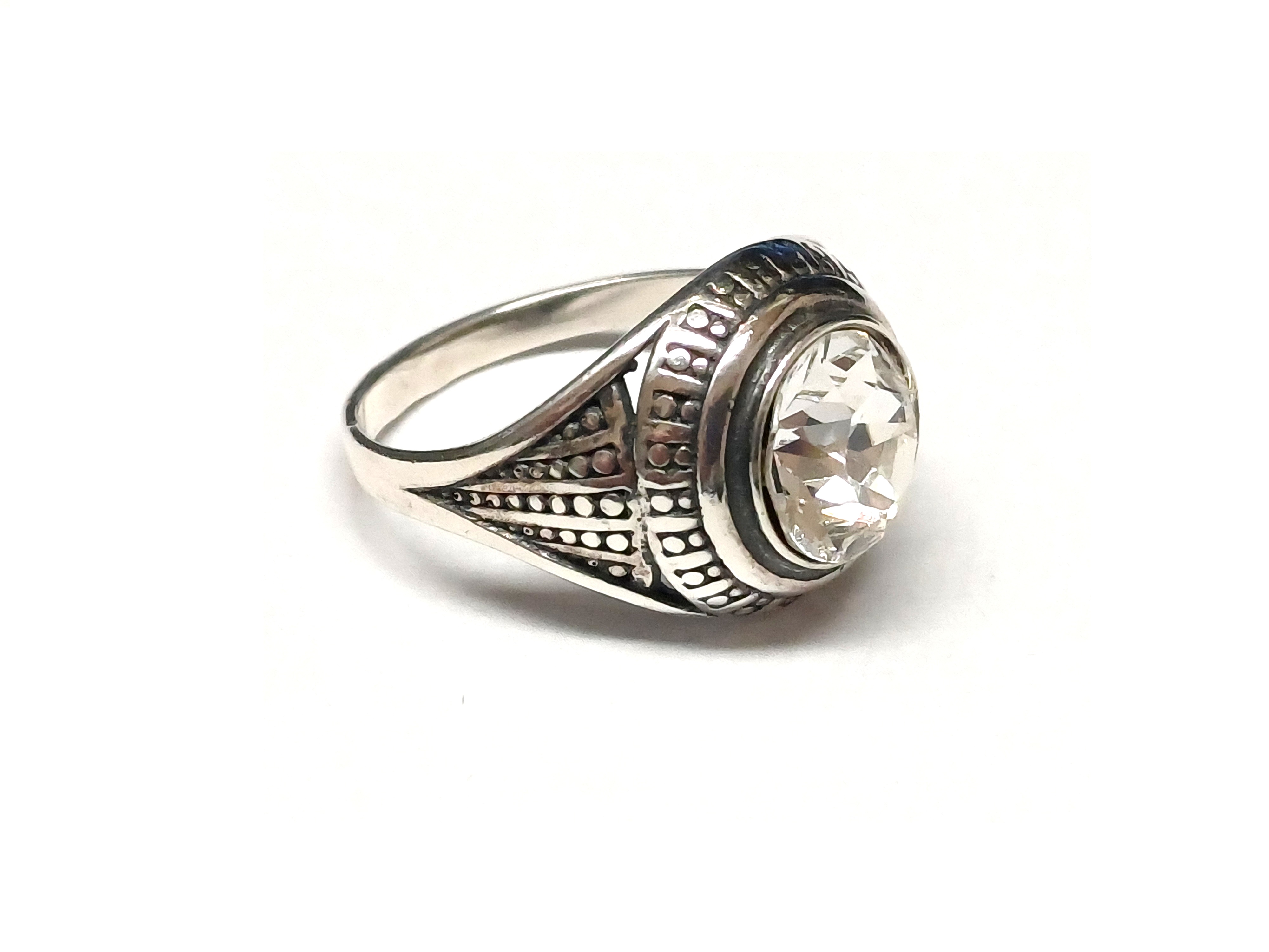 Gredzens ar Swarovski kristālu 1/5065