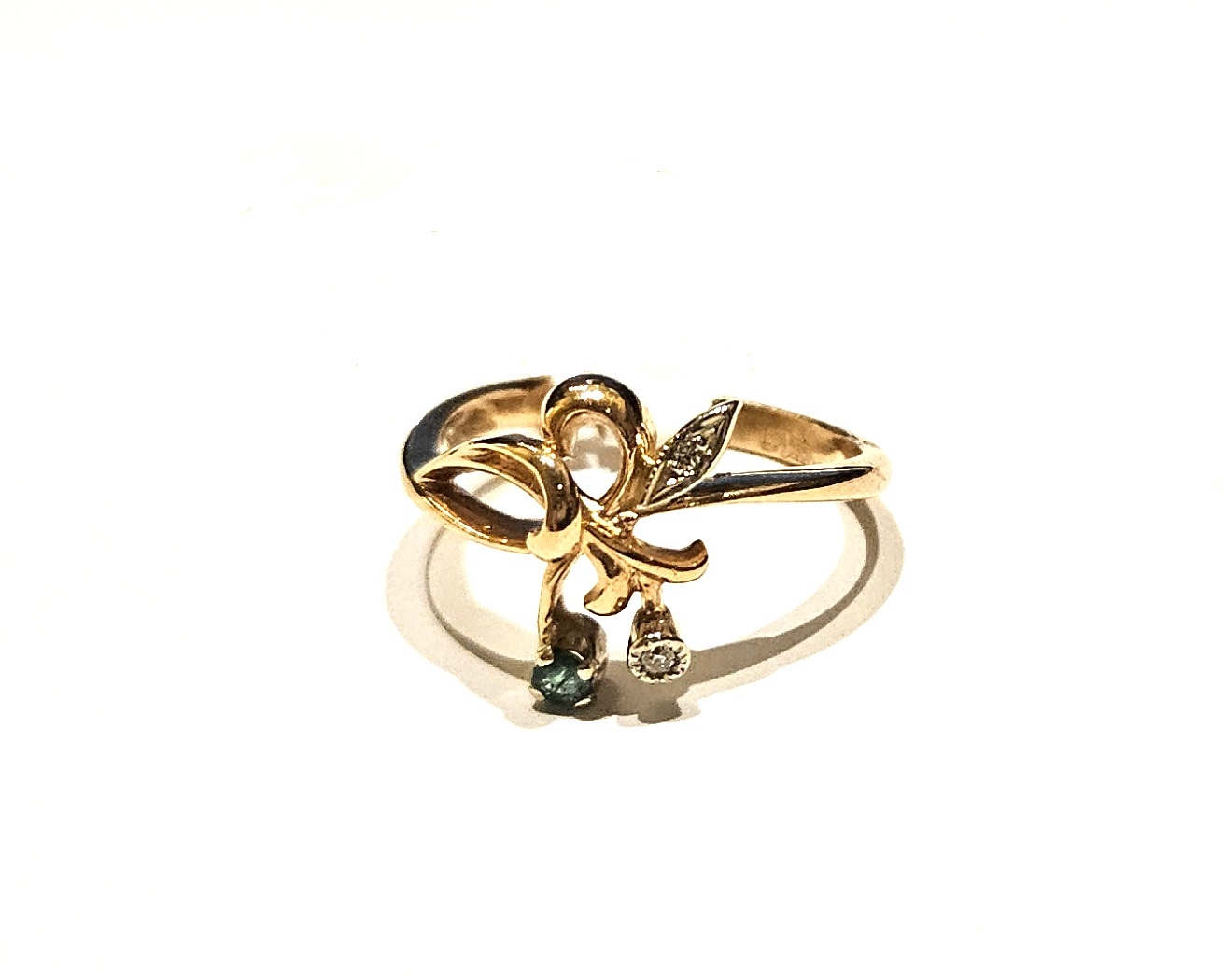 Gredzens ar briljantiem (0.02 ct), smaragdiem (0.02 ct) 4132-5723