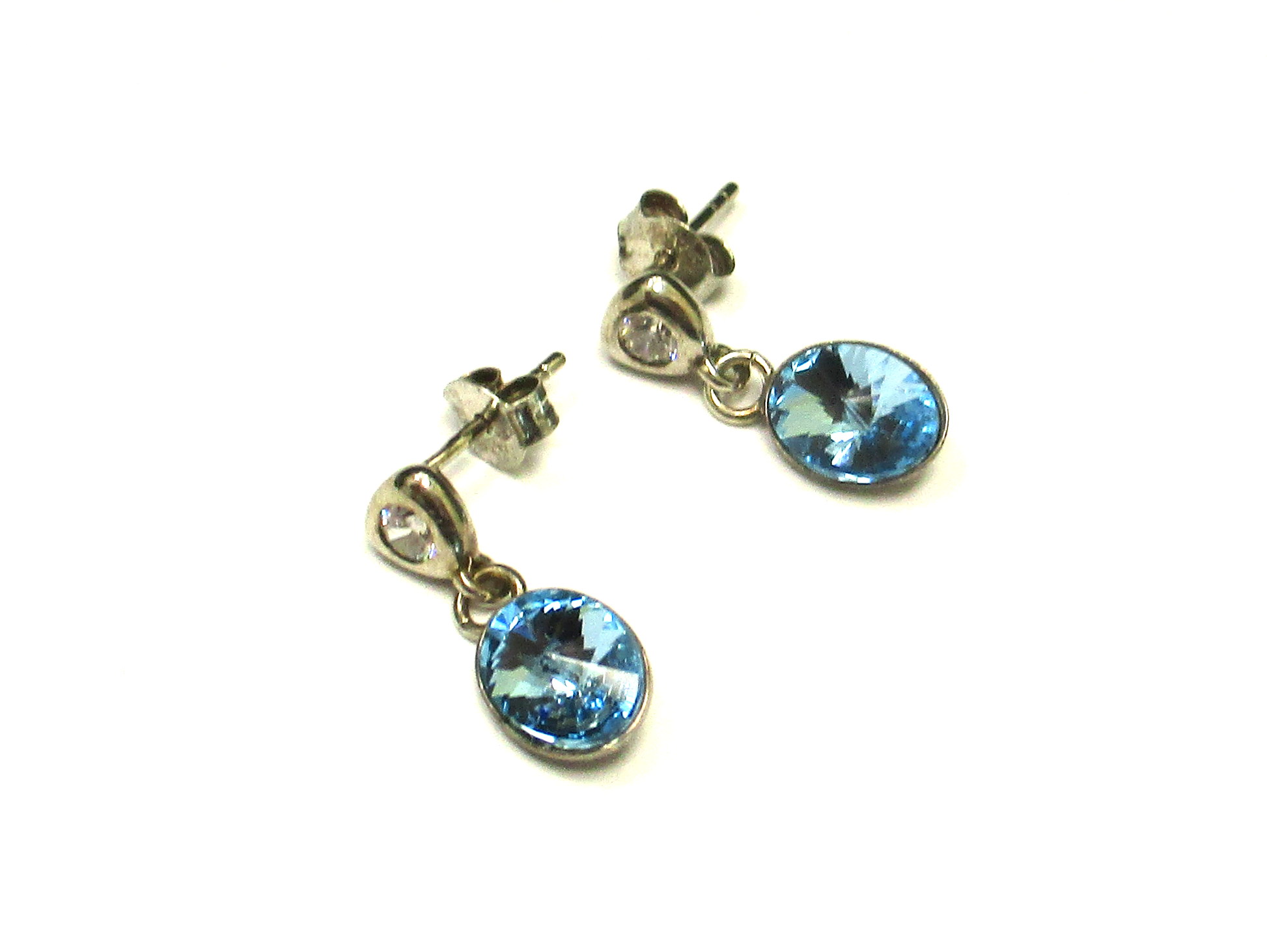 Auskari 27h0-5263 (Rezervēts līdz 08.03.2026)