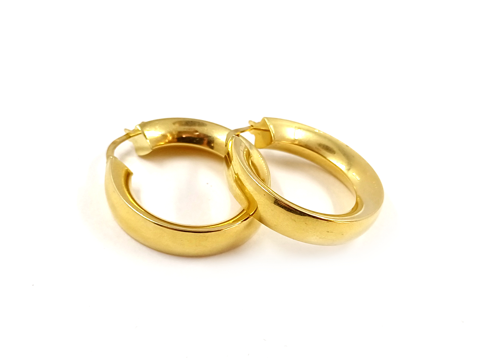 Auskari 1503g1-0851 Rezervēts līdz 10.03.2026