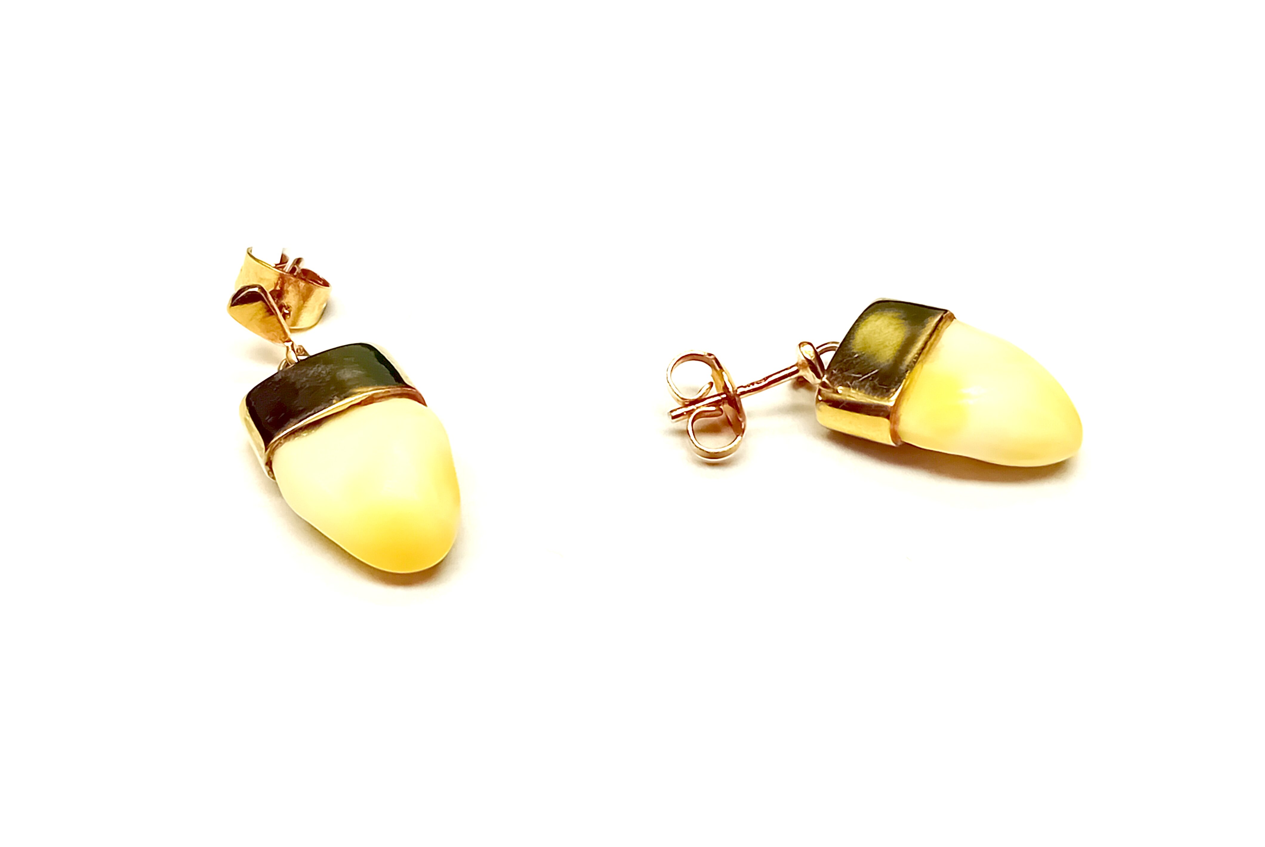 Auskari ar kaulu 152-5063