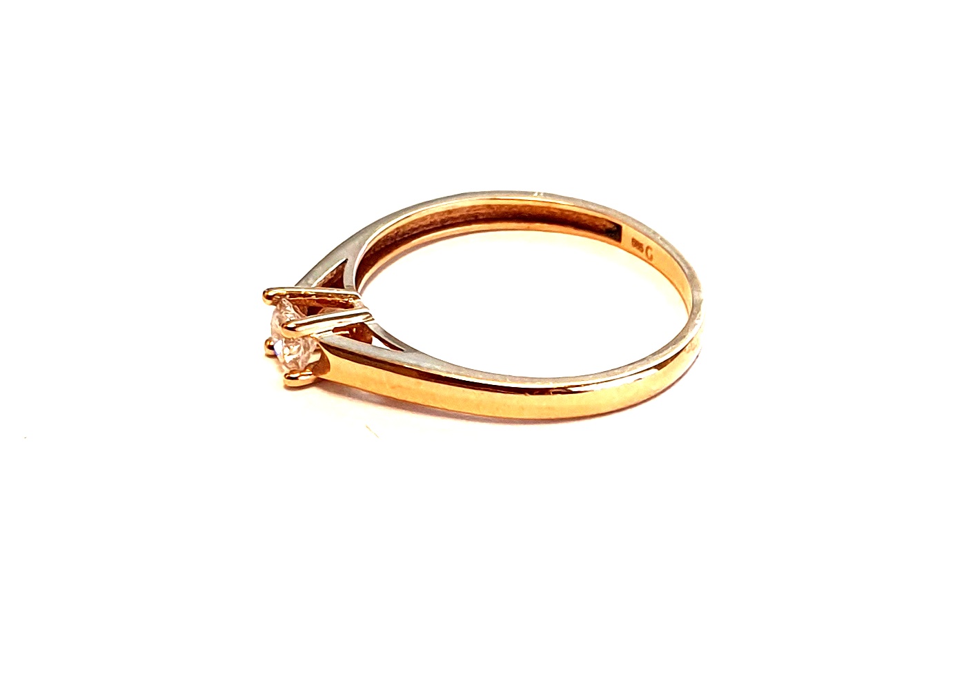 Gredzens   1070-0663