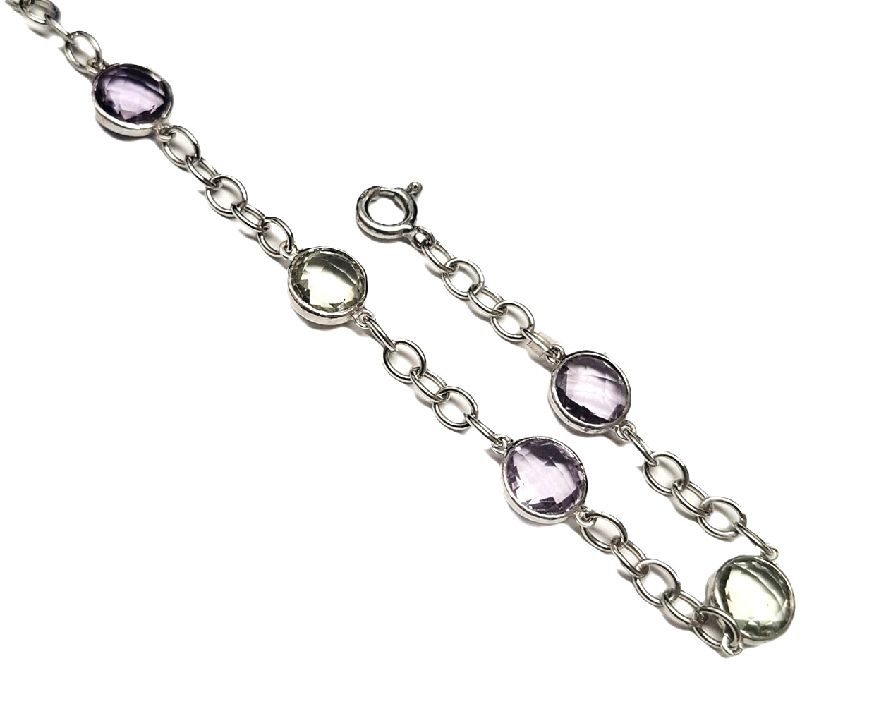 Aproce ar ametistiem 84/5045