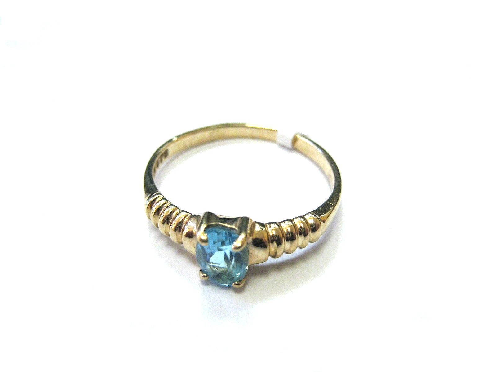 Gredzens ar topāzu 26120-0551