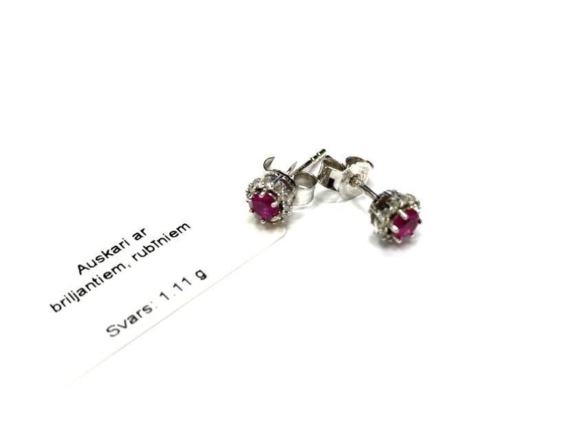 Auskari ar briljantiem (0.12 ct), rubīniem 290-8363 rezervēti līdz 03.05.26 N.