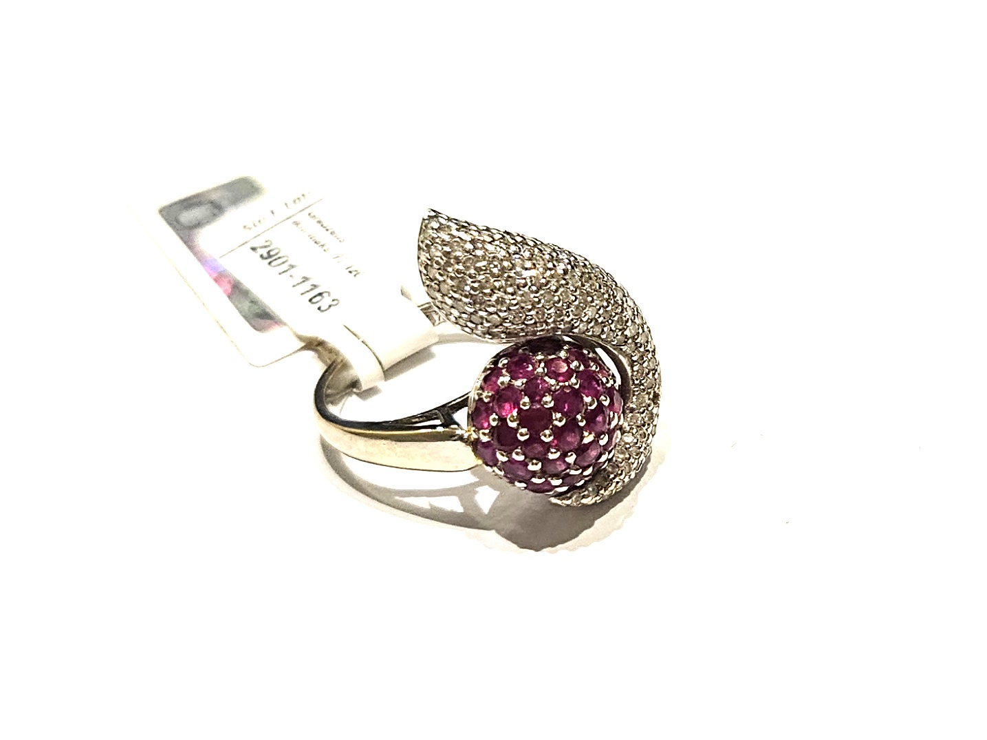 Gredzens ar briljantiem (0.70 ct), rubīniem (0.65 ct) 2901-1163 Rezervets līdz 30.05.(GA)