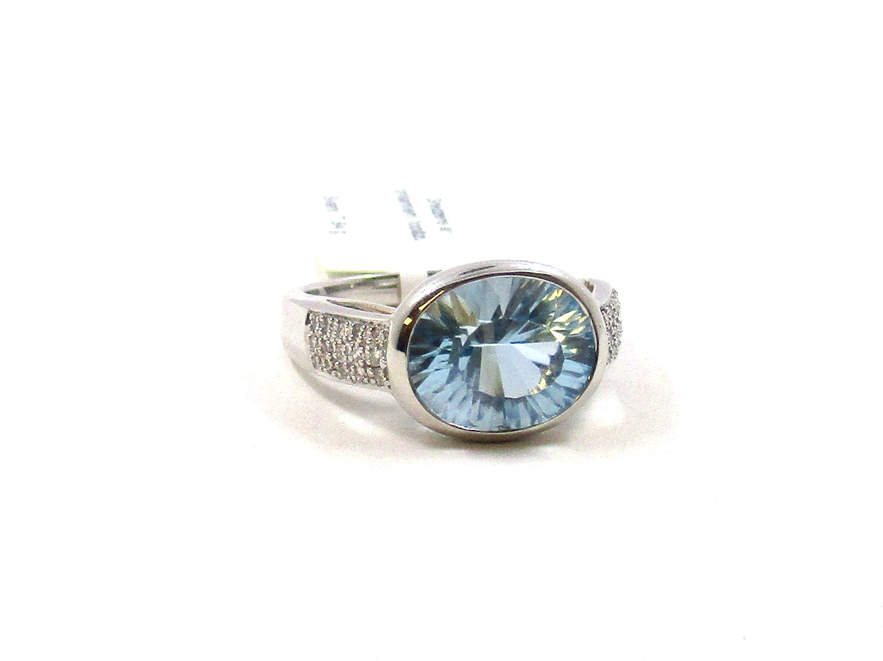Gredzens ar briljantiem (0.15ct), topāzu 1411-8163