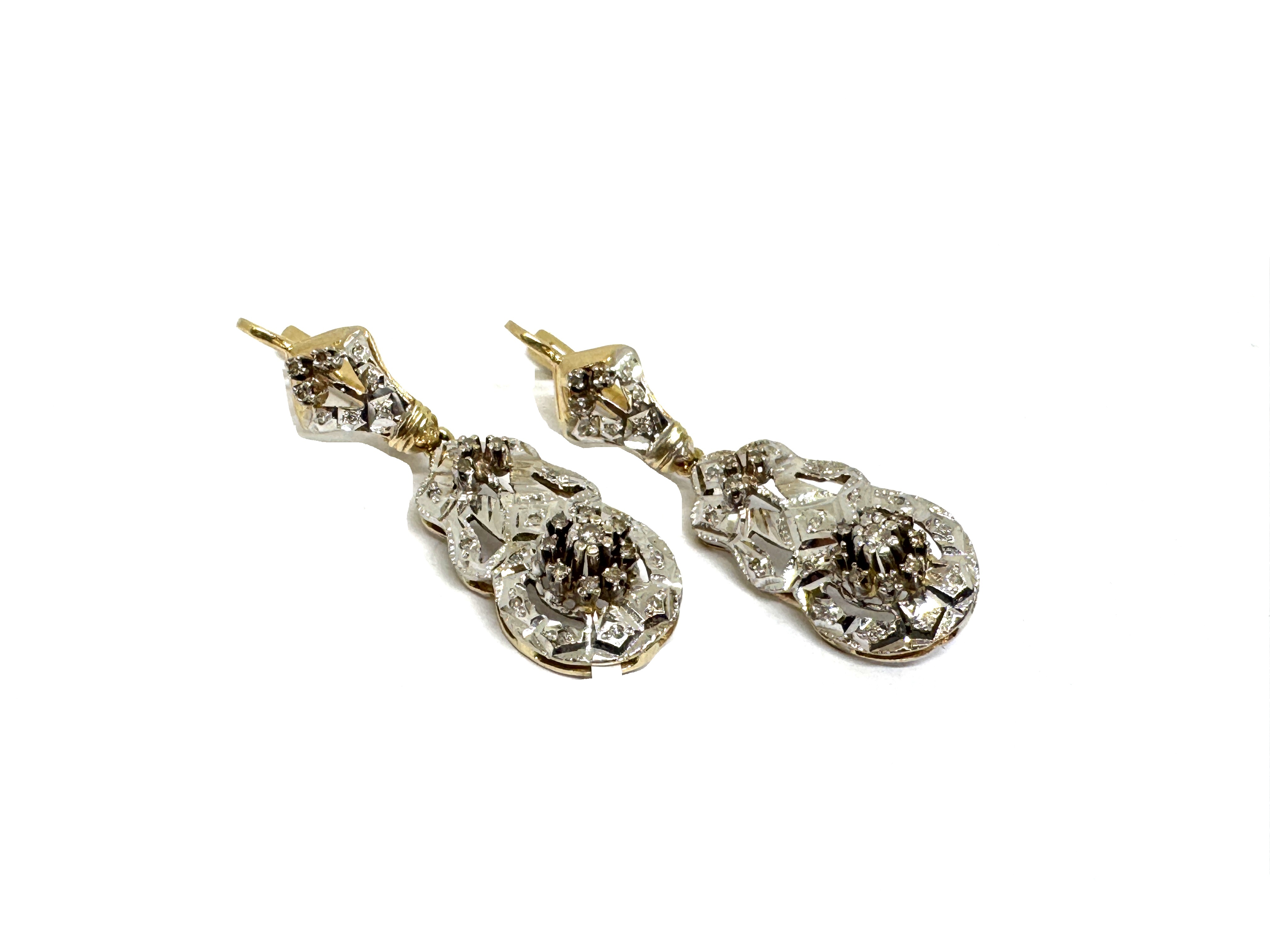 Auskari ar briljantiem  (0,30 ct) 5450-4661  Rezervēts līdz 13.07.26