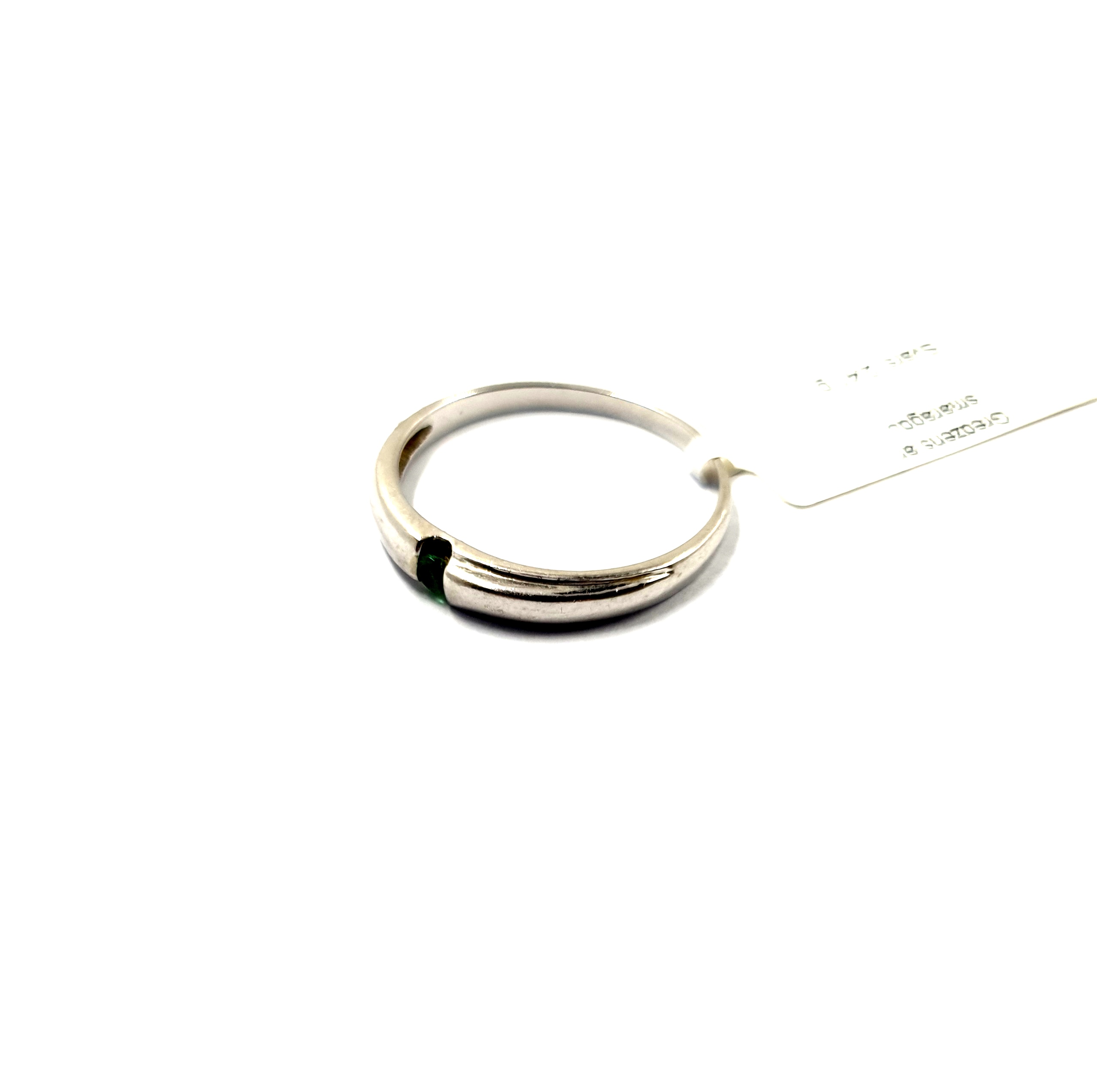 Gredzens ar smaragdu (0.06ct) 4833-1263
