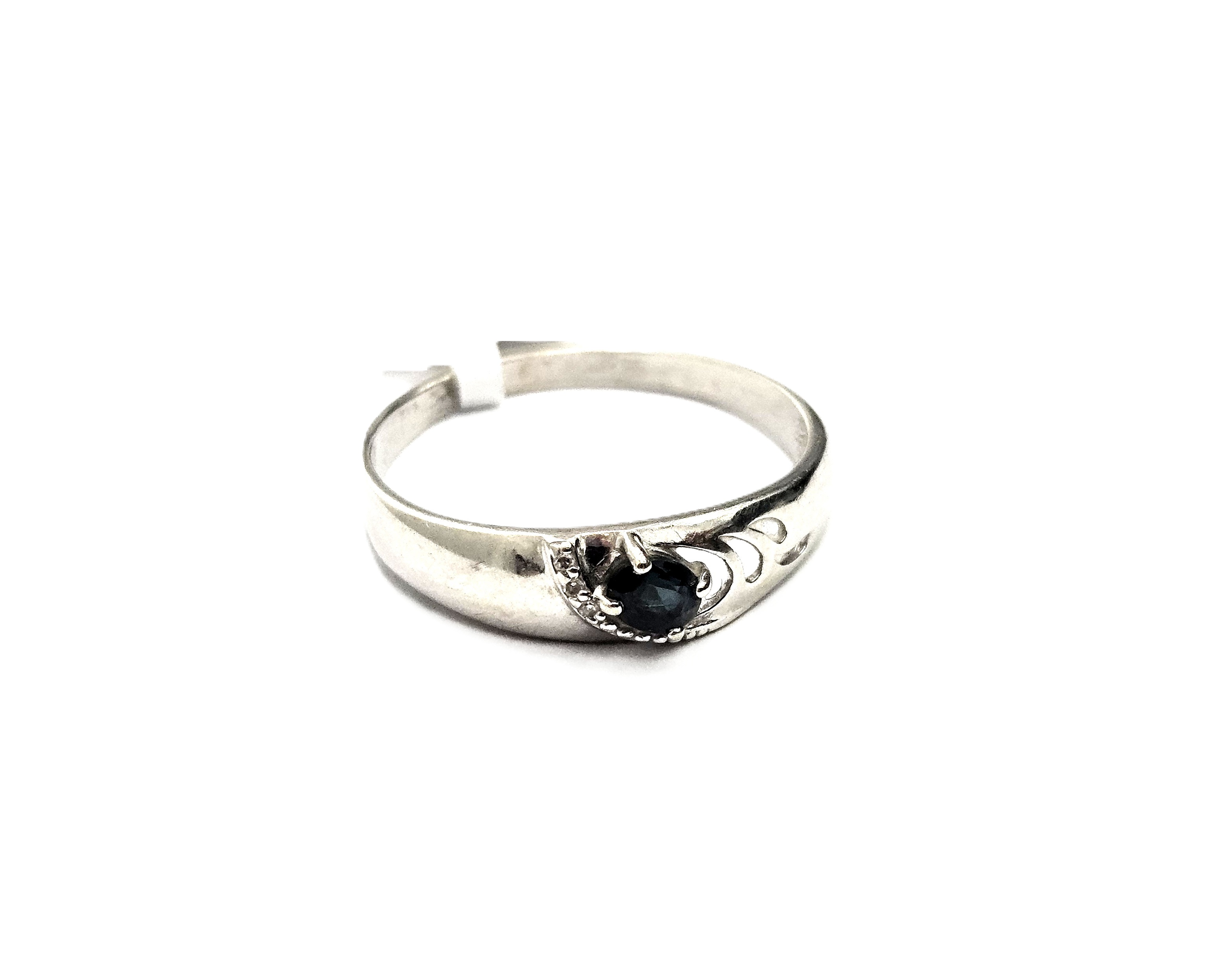 Gredzens ar dimantiem (0.03 ct) un safīru (0.23 ct) 890-5761
